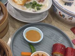 荔湾艇仔粥-点都德(龙之梦店)