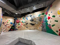 -ROCKPLUS攀岩馆(环宇城店)