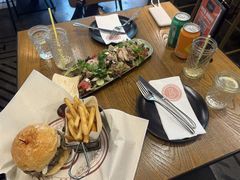 -BOURBON 玻本美式餐厅酒吧(虹桥新天地店)