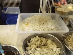 -牡丹广场薛栓子擀面皮大王