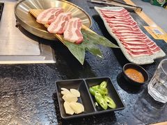 -臻牛烤肉