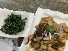 -壹阁胡羊焖饼(特色小吃街店)