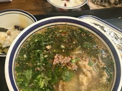 -云阿蛮云南生烫牛肉米线(奉贤路店)