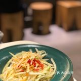 排长龙的泰国菜
