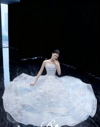 -Renee芮亦婚纱