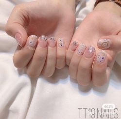 -Pink You美甲洗眉纹绣定制中心