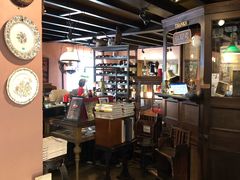 大堂-古董花园(思南路42弄小区店)