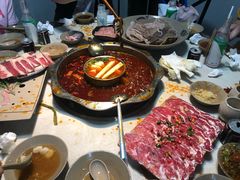 -渝嘴小老弟老火锅(华新村店)