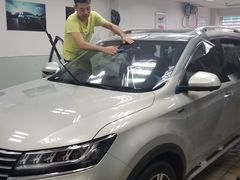 下雨天&nbsp;灰尘更少，两大冠军师傅更不是问题~环保牌当然最隔热环保的晶锐70-车水马龙3M汽车贴膜冠军店隐形车衣改色膜(漕宝路中环店)