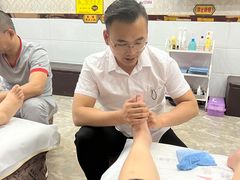 -郑远元专业修脚房(济南市奥体西路店)