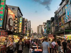 -六合夜市