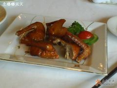 吊烧鸽子-海逸海鲜酒家(古北店)