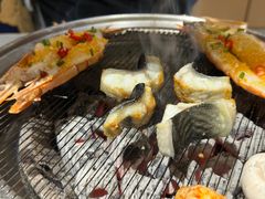 -围炉肉舍•炭烤活鳗•丹东海鲜烤肉(步行街店)