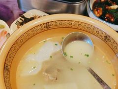 -富正毅三下锅·湘西韵味(天门山索道店)