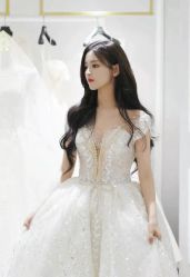 -Renee芮亦婚纱(原丽莎)