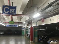 -上海长海医院-地下停车场