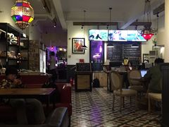 -拖板鞋咖啡旅行酒店(春熙路地铁站店)