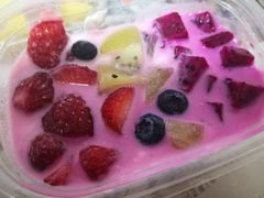 招牌淡酸奶水果捞-壹心榴莲千层蛋糕甜品店