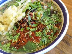 -云阿蛮云南生烫牛肉米线(奉贤路店)