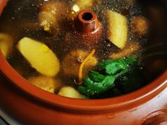 野生菌汽锅鸡-小厨子私房菜·云南美食店