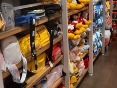 -名创优品(北京新中关购物中心地铁层店)