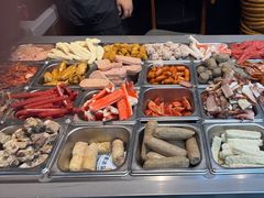 -愉肴麻辣香锅(中山路店)