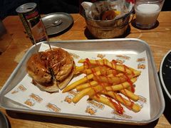 -HUZI虎滋精酿餐吧(京西大悦城店)