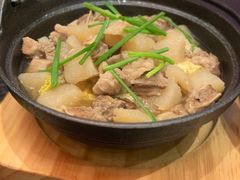 -何妹湿辣牛肉·粤式烧烤砂煲(桂雅路店)