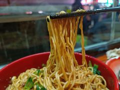 -爆炸头阿姨小四川正宗川味小吃(无任何分店)