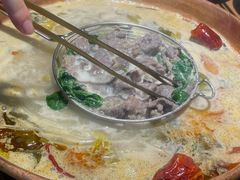 -洱火云南酸菜牛肉火锅(石景山当代商城店)