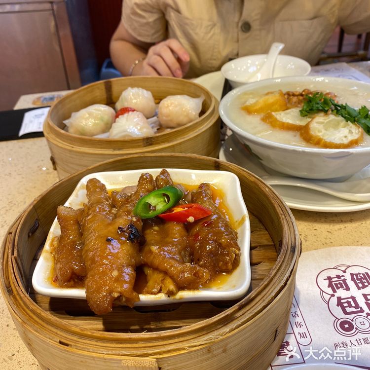 比起万人爱的红米肠，我更喜欢艇仔粥和大油条
