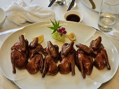 茶熏脆皮乳鸽-伯衡55·吉品轩(乌鲁木齐南路店)