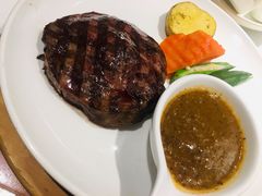 小蜜牛排-斗牛士牛排餐厅(嘉里汇店)