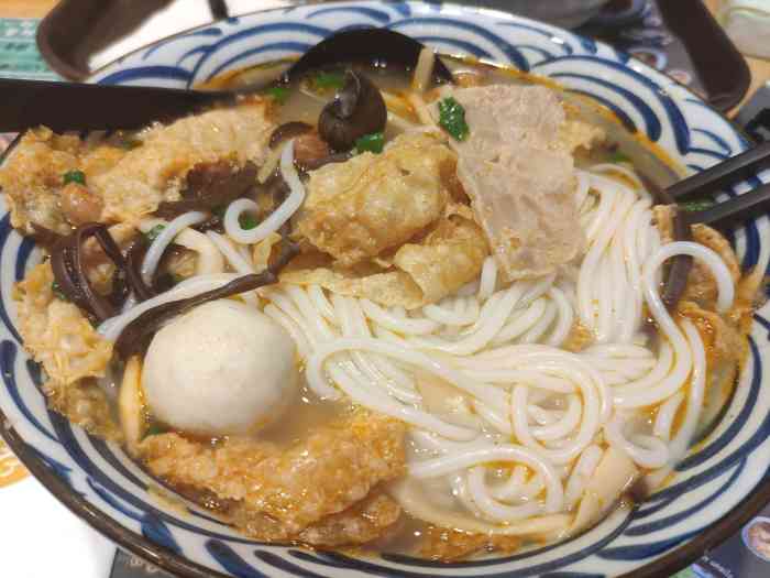 螺师爷61嗦螺粉(上社店)-"这家店开了几年了,现在是装修过的价格也.