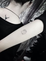 -SNOW TATTOO STUDIO