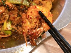 醇辣基围虾-嘎嘎鸭下巴·爆辣干锅(女人街店)