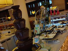 -东西风牛排馆周末烧烤自助(首都机场希尔顿店)