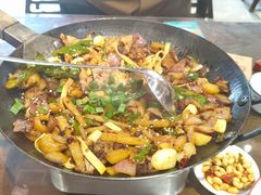 -富正毅三下锅(体育馆店)