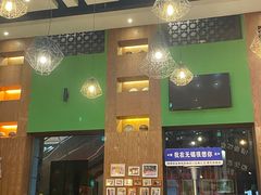 -香巴拉云南餐厅(华莱坞店)