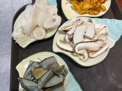 -菌之家·专业纯野生菌火锅·特色炒菌