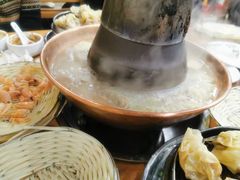 -楼外楼大刀肉传统火锅居(繁荣路店)