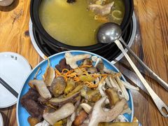 -菌之家·专业纯野生菌火锅·特色炒菌
