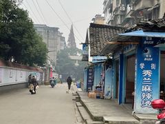-学街秀兰麻辣烫