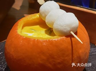 这个点的人好多，份量其大，最后的芝士简直神来之笔
