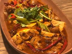 特色酱焖鱼杂-潮庭·大连海鲜·炭火烧烤·扇贝王(大连店)