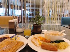 -上海滴水湖皇冠假日酒店