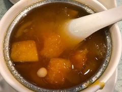 芋圆雪耳炖木瓜-松记糖水店(铜锣湾分店)