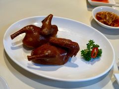 玻璃脆皮乳鸽-利苑酒家(华熙国际店)