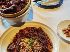 -八府香鸭·啫啫煲(华山路店)