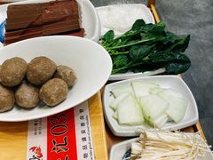 -聚汇三少·龙虾·中餐厅(莫邪路新天地店)